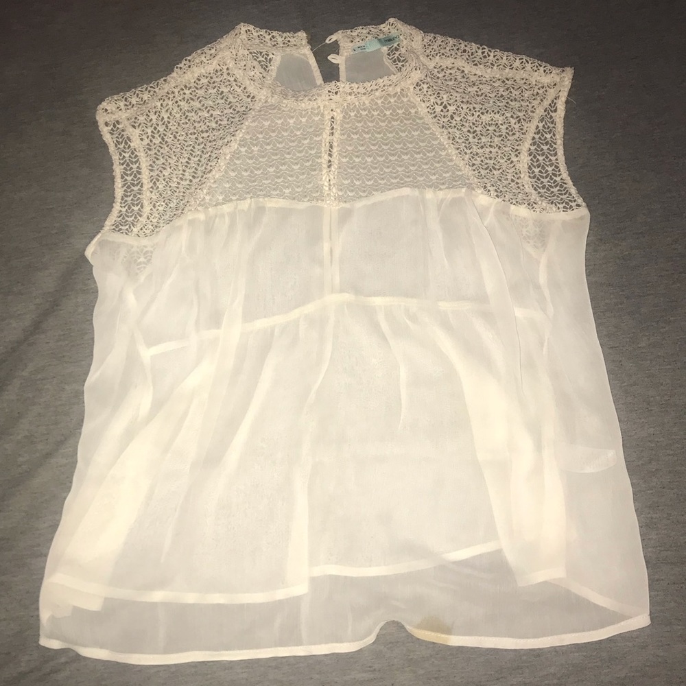 Sheer blouse - Picture 2 of 5